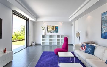 Property slide 21