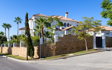 Property slide 21