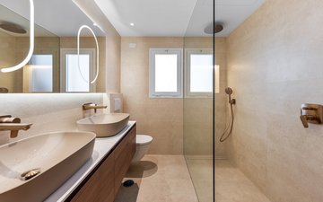 Property slide 17