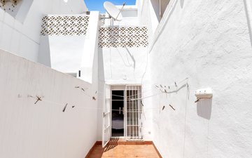 Property slide 42