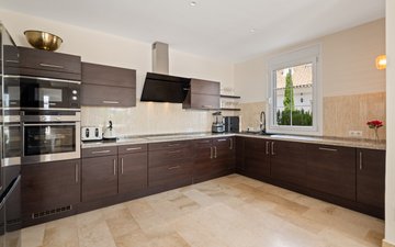 Property slide 10