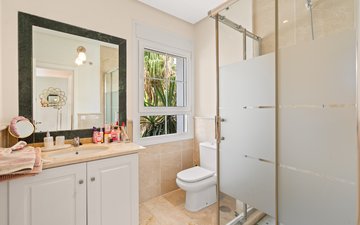 Property slide 22