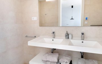 Property slide 21