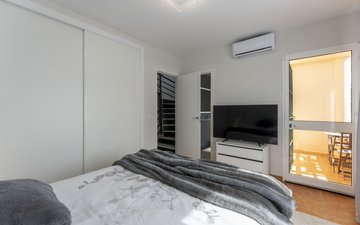 Property slide 33