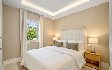 Property slide 18