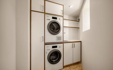 Property slide 32