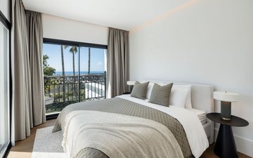 Property slide 32