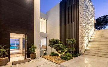 Property slide 19