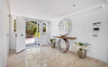Property slide 10