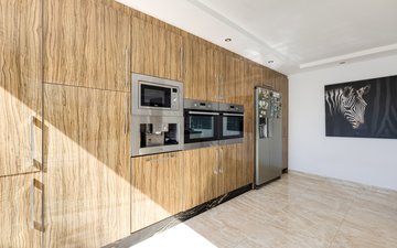 Property slide 44