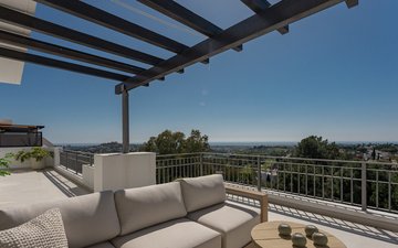 Property slide 32