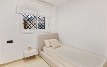 Property slide 22
