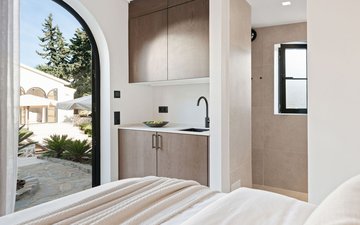 Property slide 32