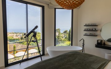 Property slide 17