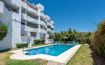 Property slide 18