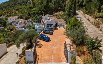 Property slide 35