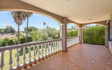 Property slide 20