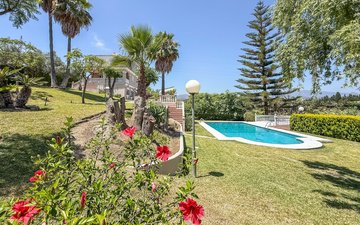 Property slide 49
