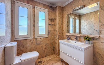Property slide 22