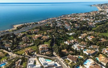 Property slide 32