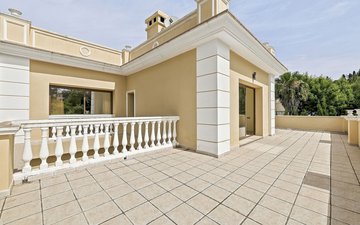Property slide 22