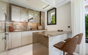 Property slide 10