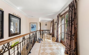 Property slide 17