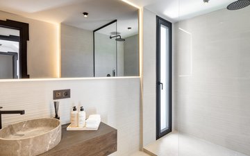 Property slide 24
