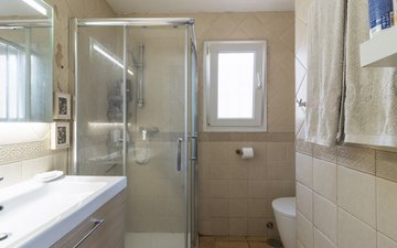 Property slide 20
