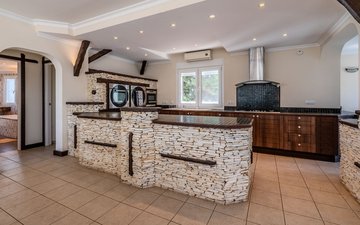 Property slide 14