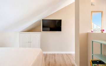 Property slide 44
