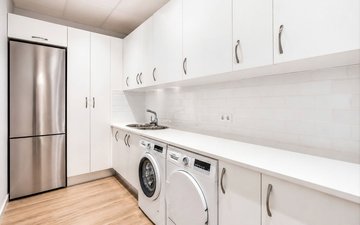 Property slide 32
