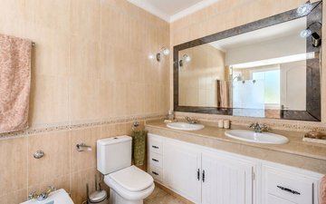 Property slide 39