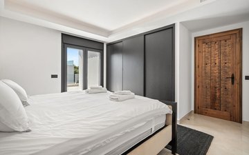 Property slide 18