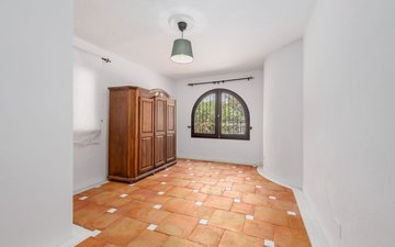 Property slide 19