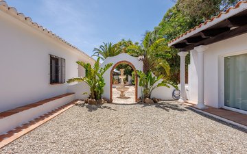 Property slide 4