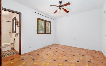 Property slide 21
