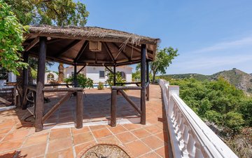 Property slide 39
