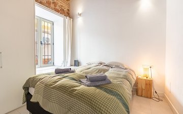 Property slide 24