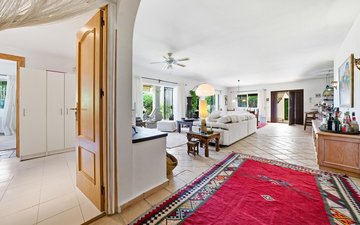 Property slide 16