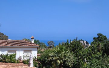 Property slide 14