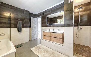 Property slide 15