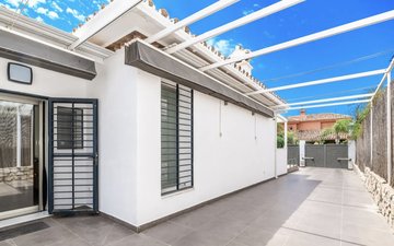 Property slide 28