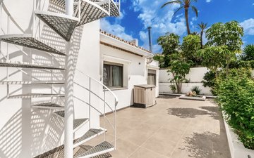 Property slide 25