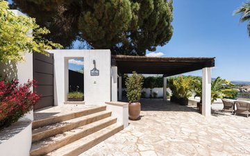 Property slide 42