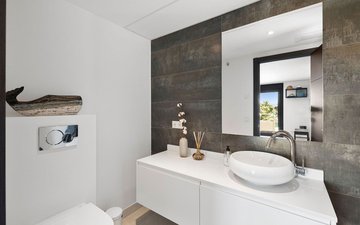 Property slide 20