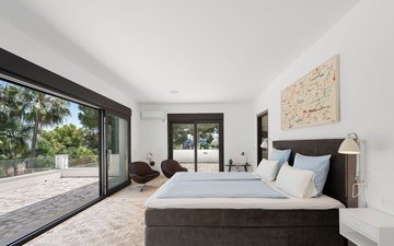 Property slide 17