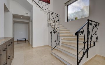 Property slide 10