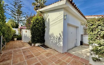 Property slide 22