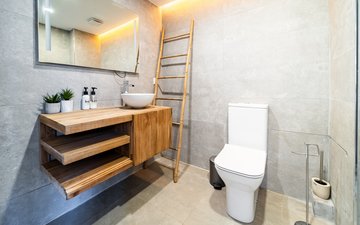 Property slide 32
